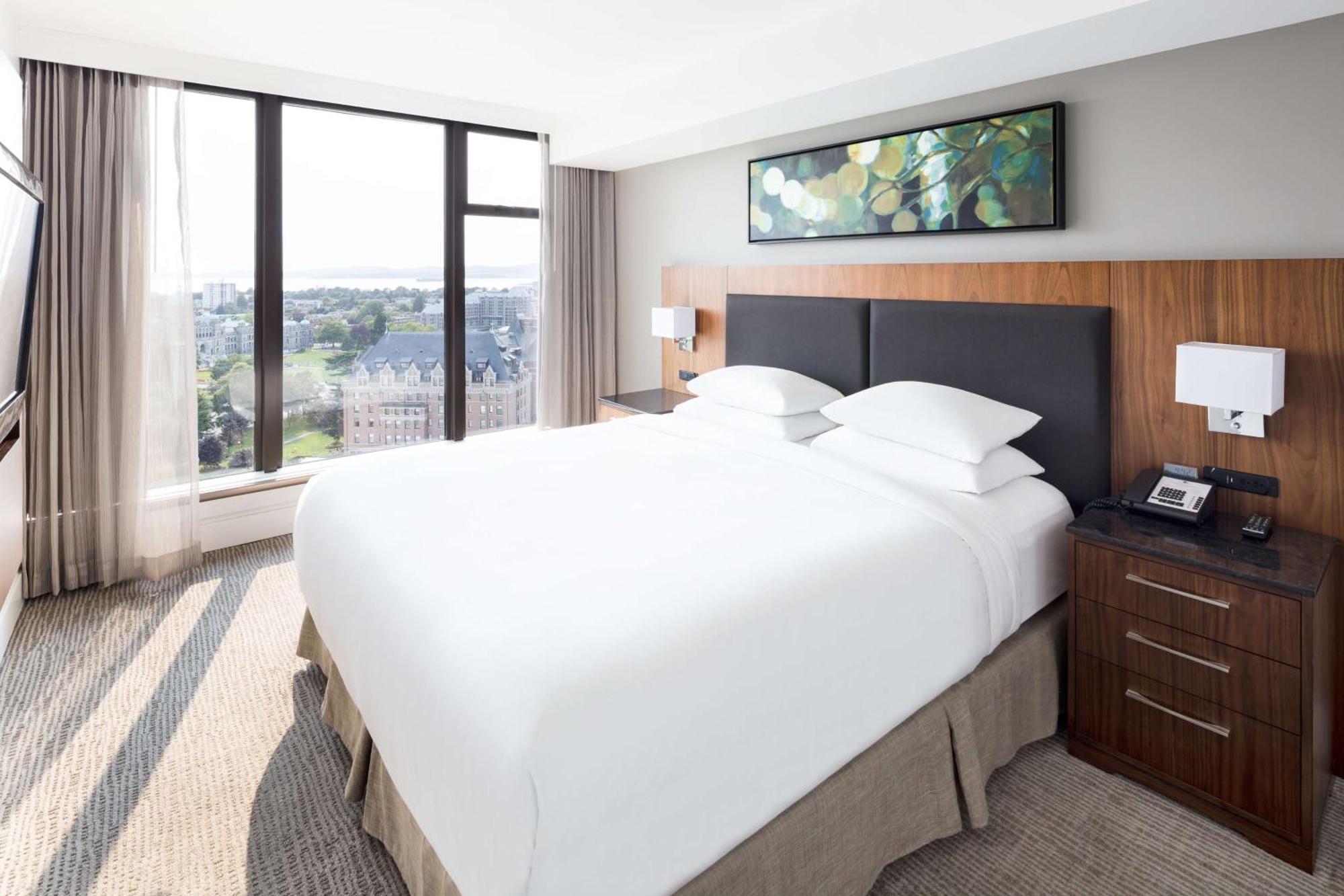ดับเบิลทรี บาย ฮิลตัน โฮเต็ล แอนด์ สวีตส์ วิคตอเรีย Hotel วิกตอเรีย ภายนอก รูปภาพ