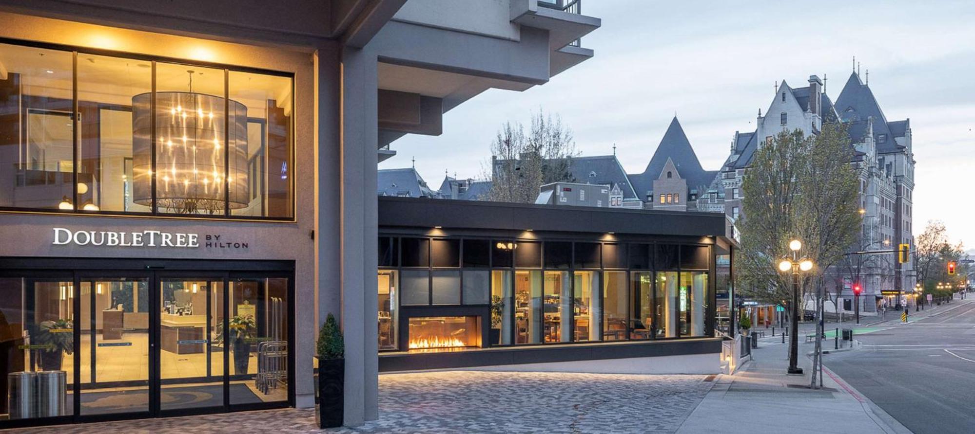 ดับเบิลทรี บาย ฮิลตัน โฮเต็ล แอนด์ สวีตส์ วิคตอเรีย Hotel วิกตอเรีย ภายนอก รูปภาพ